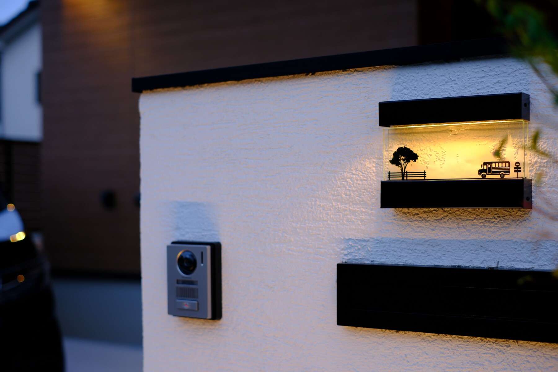 こだわりのサインがおしゃれな機能門柱