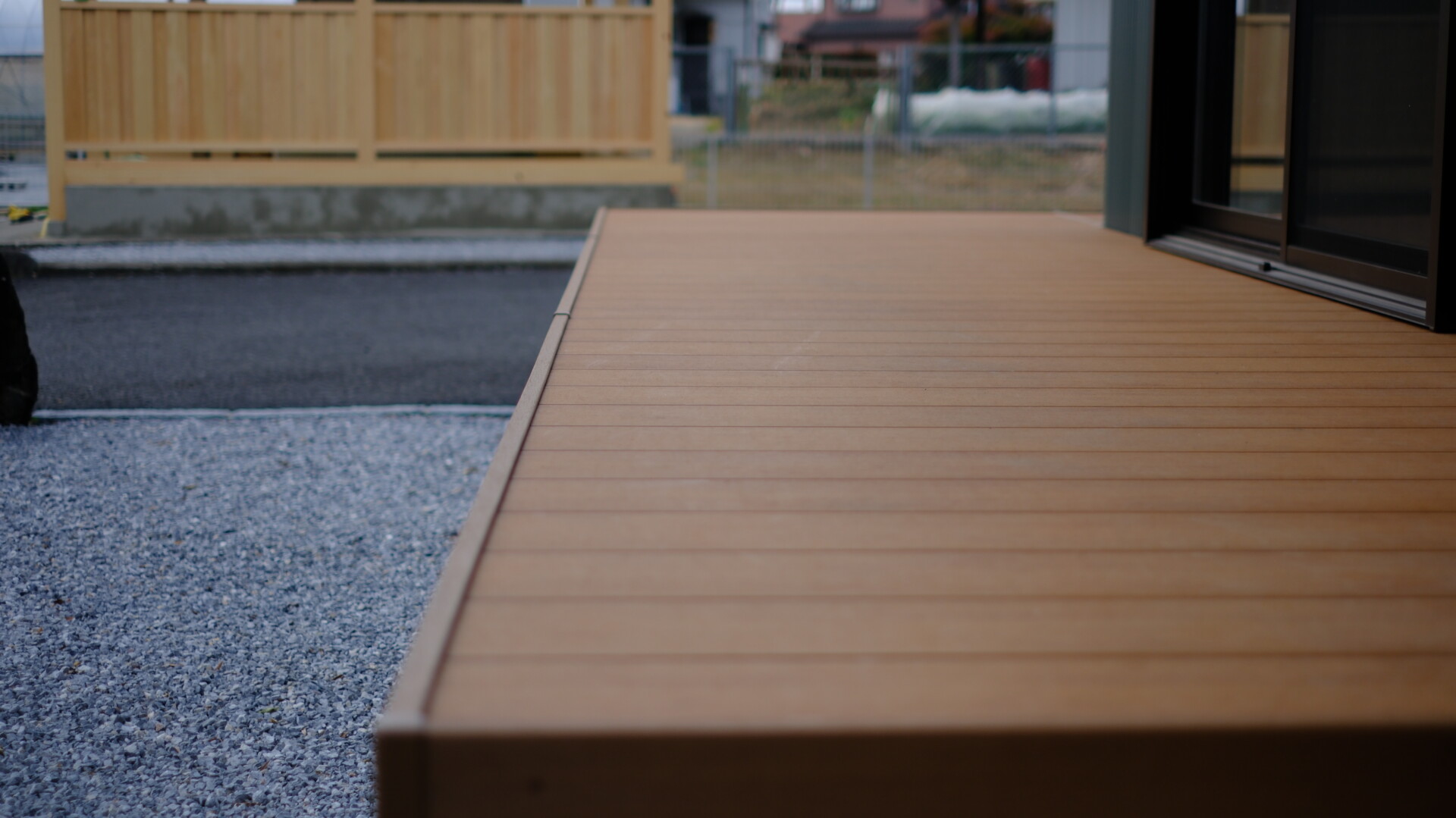 人工木樹脂デッキのアップ