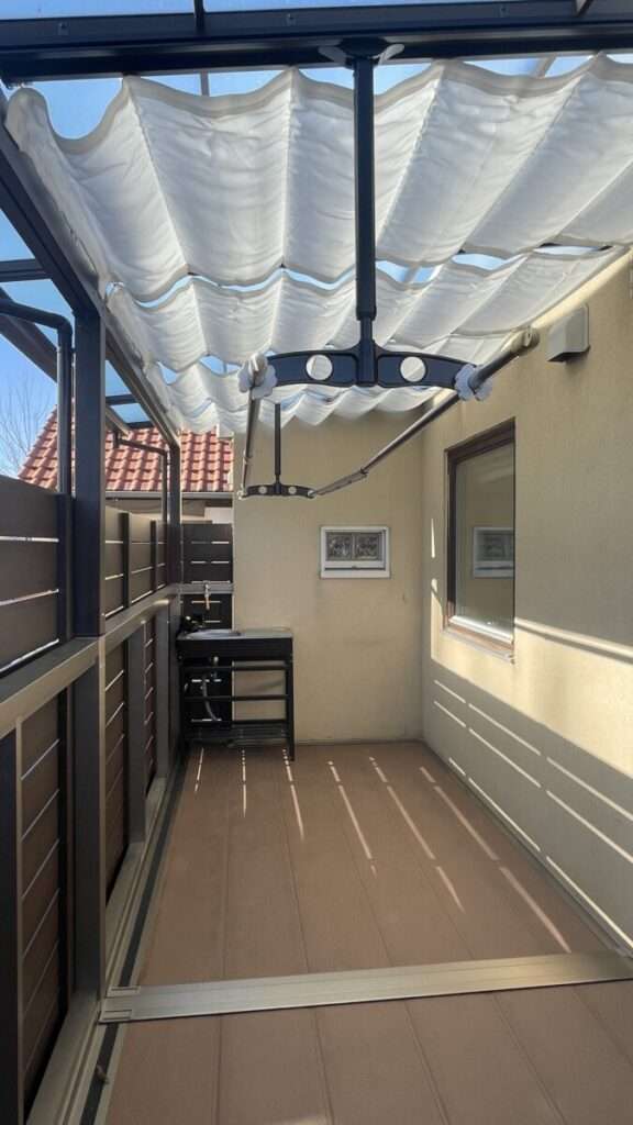 2階ベランダに新設したガーデンパン（水道）。