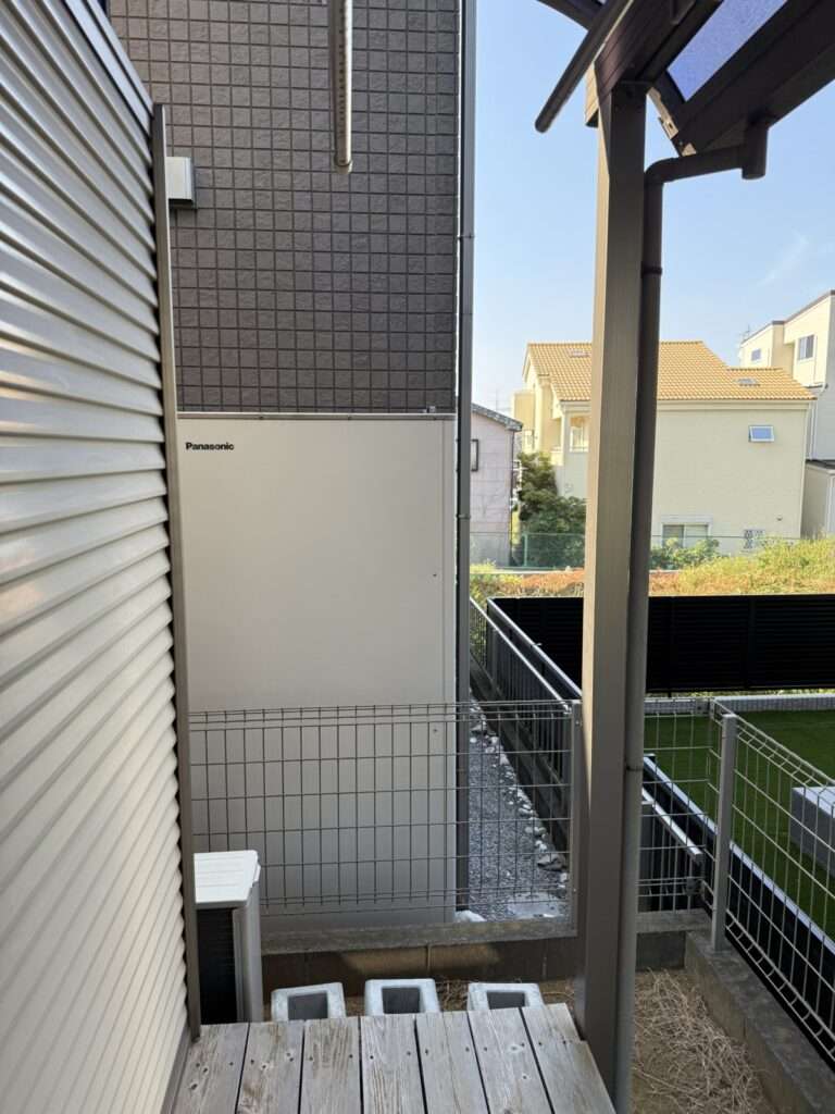 隣地からの視線が気になる施工前のお庭の様子2