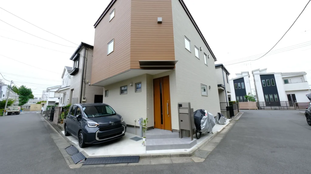 戸田市の隅切りのある角地に施工した新築外構の完成写真